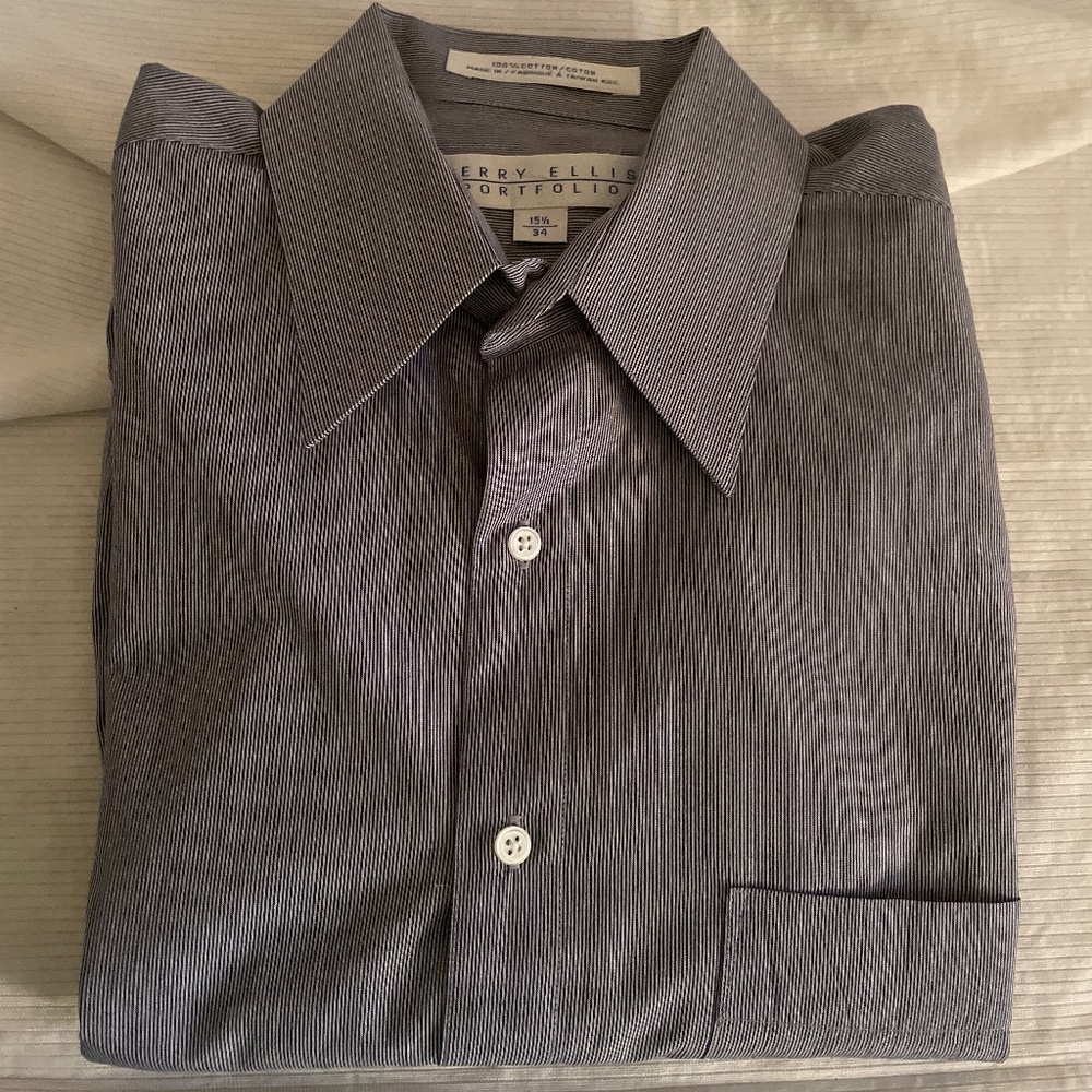 Men’s Perry Ellis navy and white Long Sleeves pinstripe dress shirt